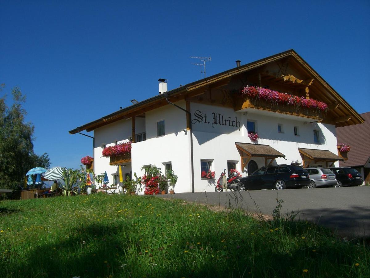 Gasthof St. Ulrich Meltina Bagian luar foto