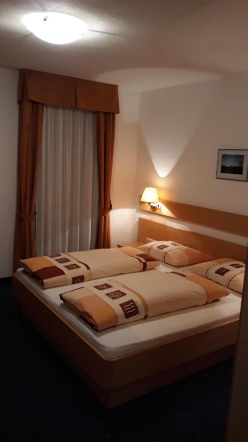 Gasthof St. Ulrich Meltina Bagian luar foto